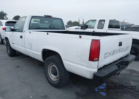 1998 Chevrolet C2500 Fleetside из США, поврежденный, VIN 1GCGC24R1WE119911